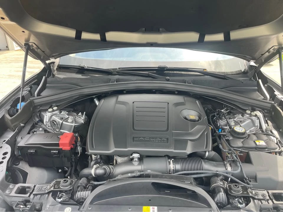 2020 Jaguar F-Pace - Image 13 of 18