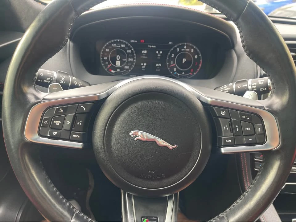 2020 Jaguar F-Pace - Image 11 of 20