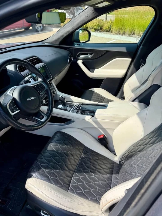 2020 Jaguar F-Pace - Image 6 of 8