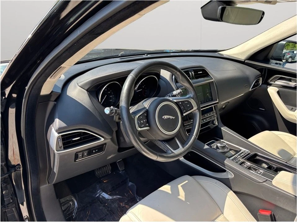 2020 Jaguar F-Pace - Image 6 of 20
