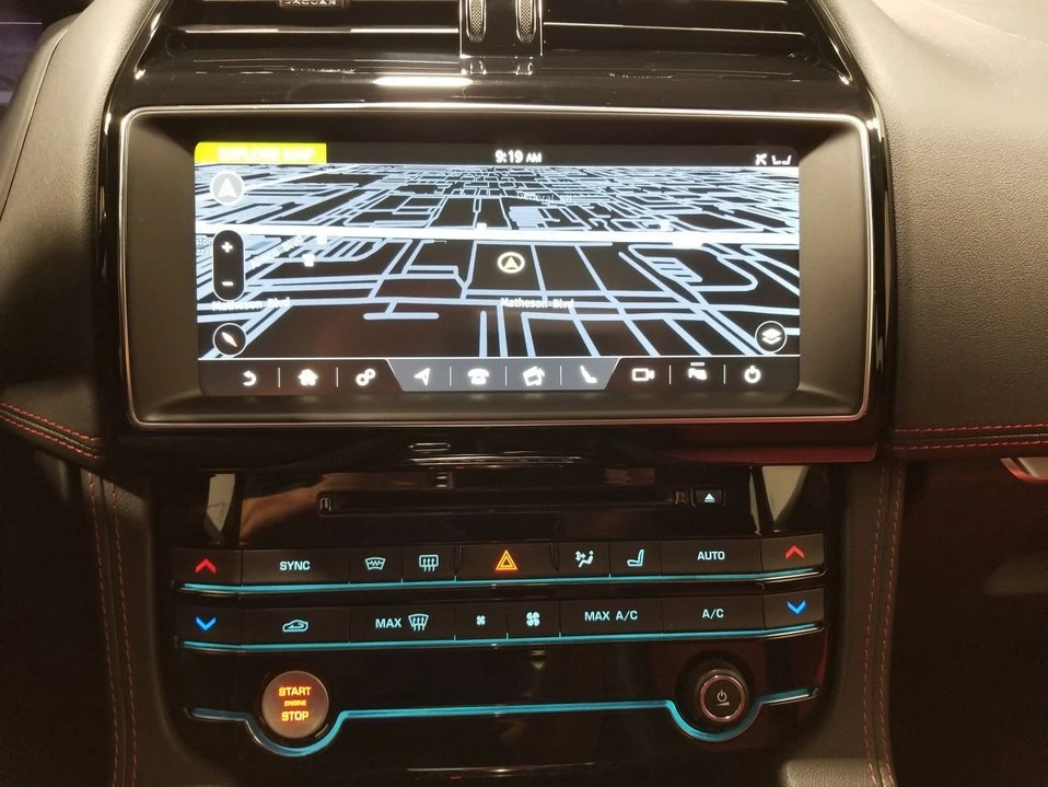 2020 Jaguar F-Pace - Image 17 of 20