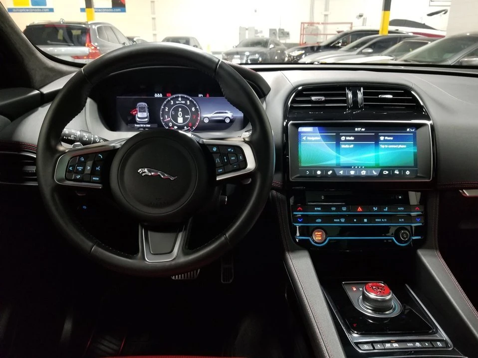 2020 Jaguar F-Pace - Image 13 of 20