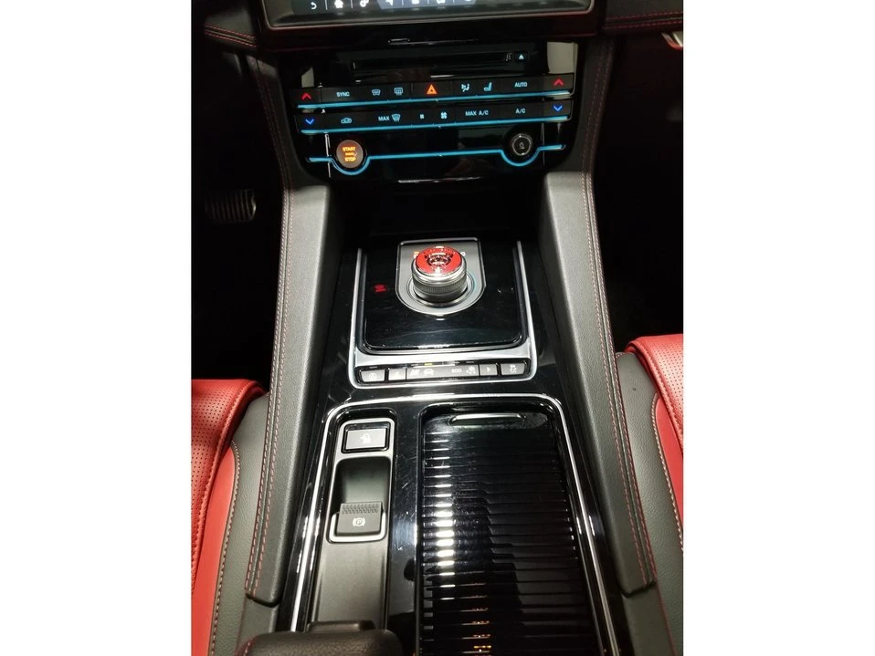 2020 Jaguar F-Pace - Image 14 of 20