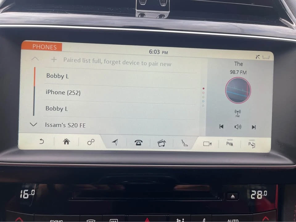 2020 Jaguar F-Pace - Image 17 of 20