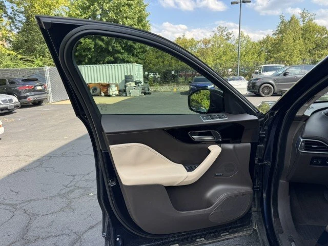 2020 Jaguar F-Pace - Image 19 of 20