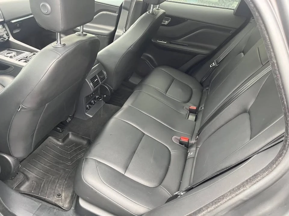 2020 Jaguar F-Pace - Image 15 of 19