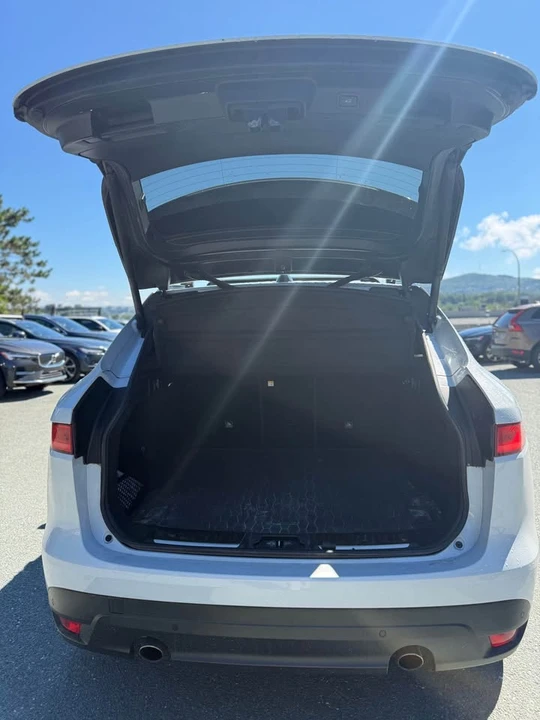 2020 Jaguar F-Pace - Image 7 of 12