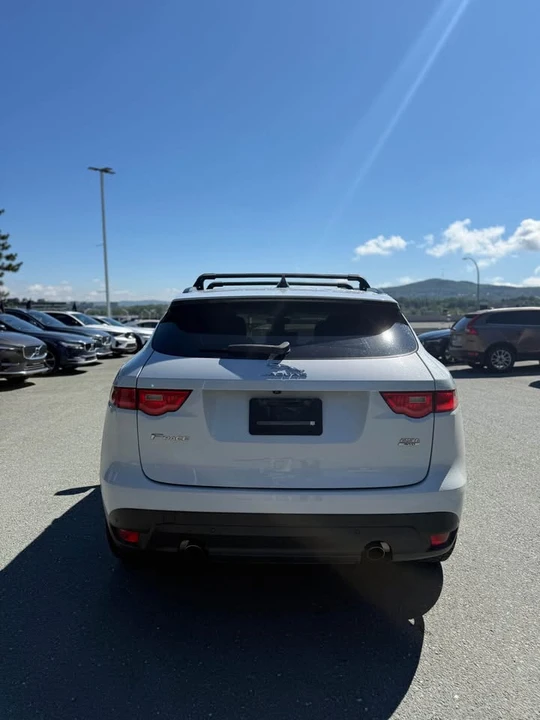2020 Jaguar F-Pace - Image 5 of 12