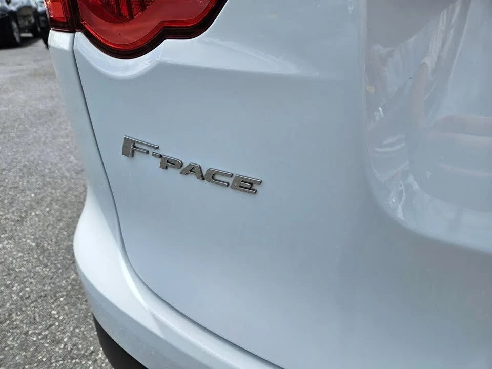 2020 Jaguar F-Pace - Image 10 of 20