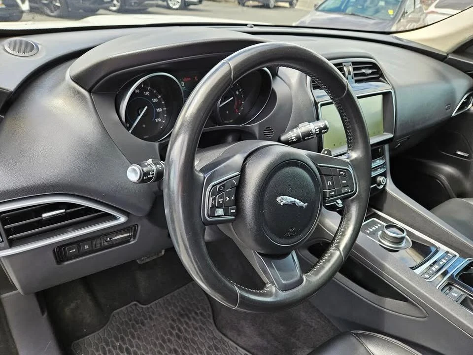 2020 Jaguar F-Pace - Image 19 of 20