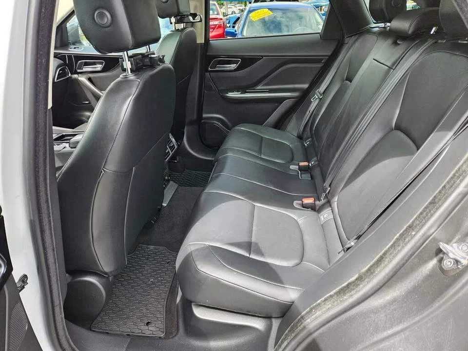 2020 Jaguar F-Pace - Image 14 of 20