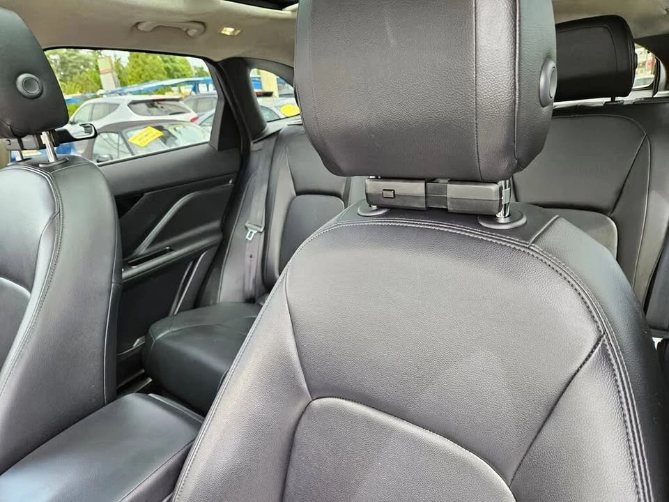 2020 Jaguar F-Pace - Image 18 of 20