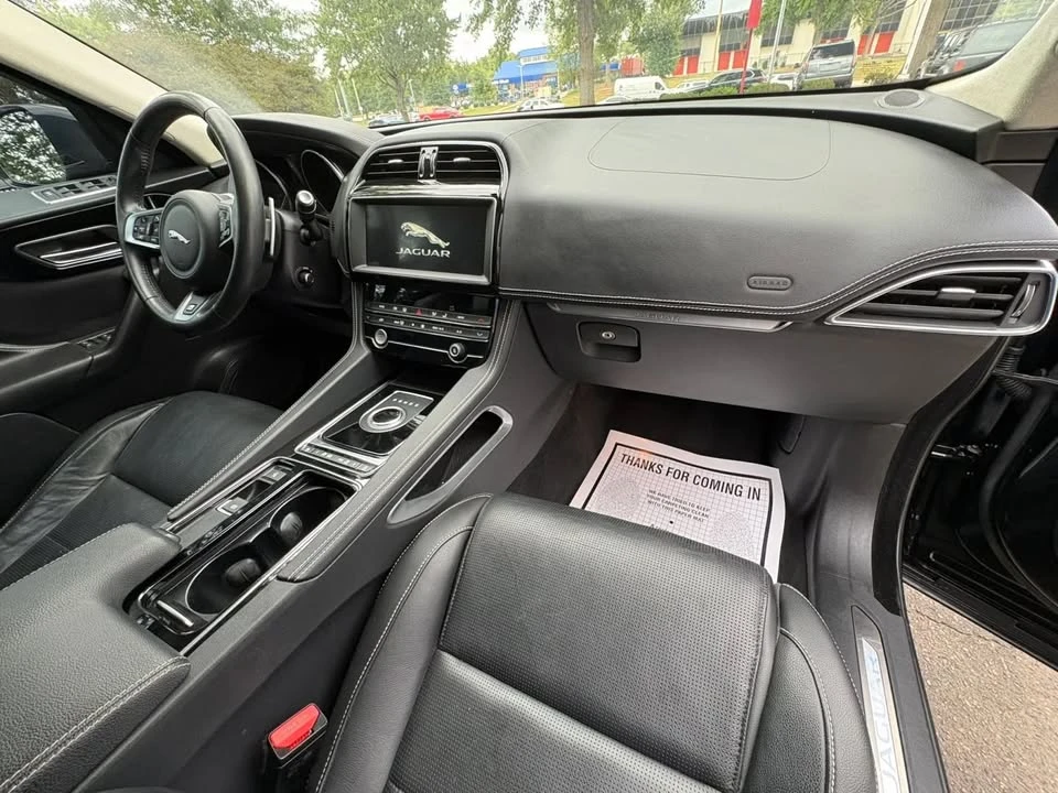 2020 Jaguar F-Pace - Image 11 of 20