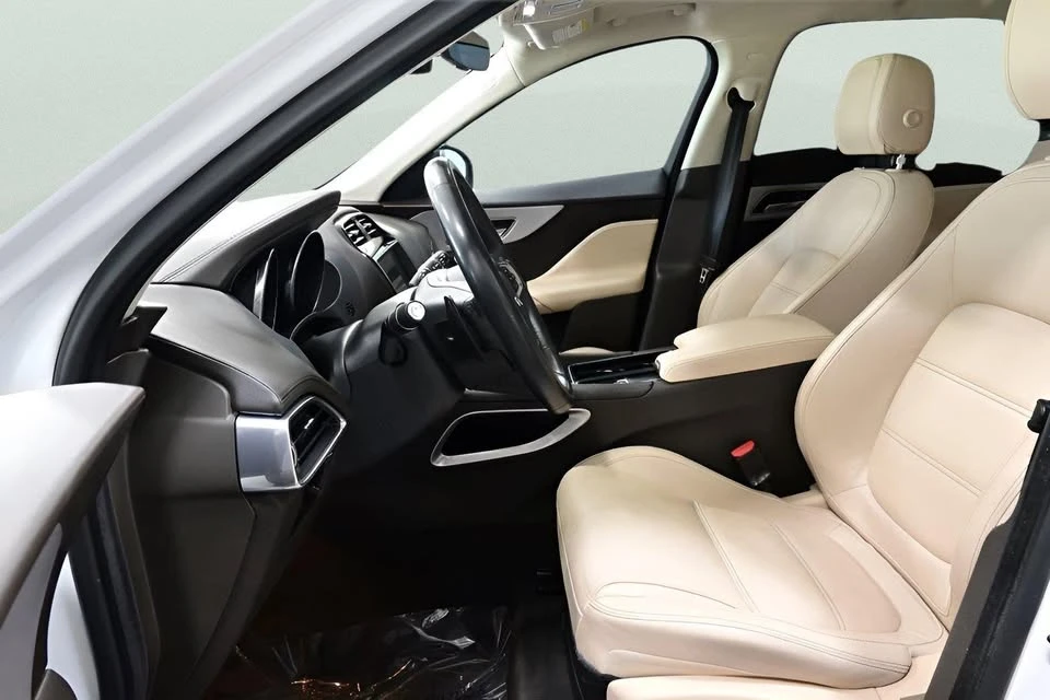 2020 Jaguar F-Pace - Image 12 of 20