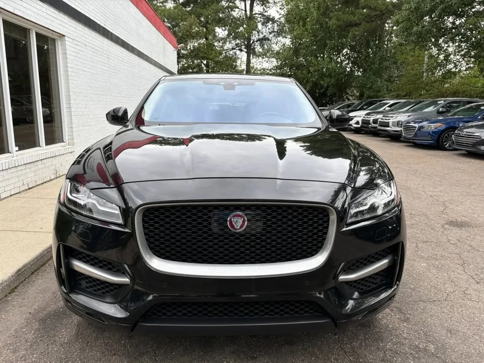 2020 Jaguar F-Pace - Image 3 of 20
