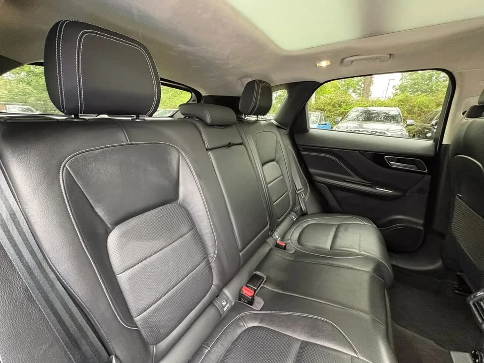 2020 Jaguar F-Pace - Image 17 of 20
