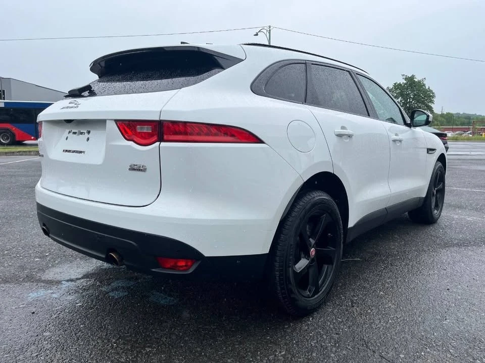 2020 Jaguar F-Pace - Image 9 of 19