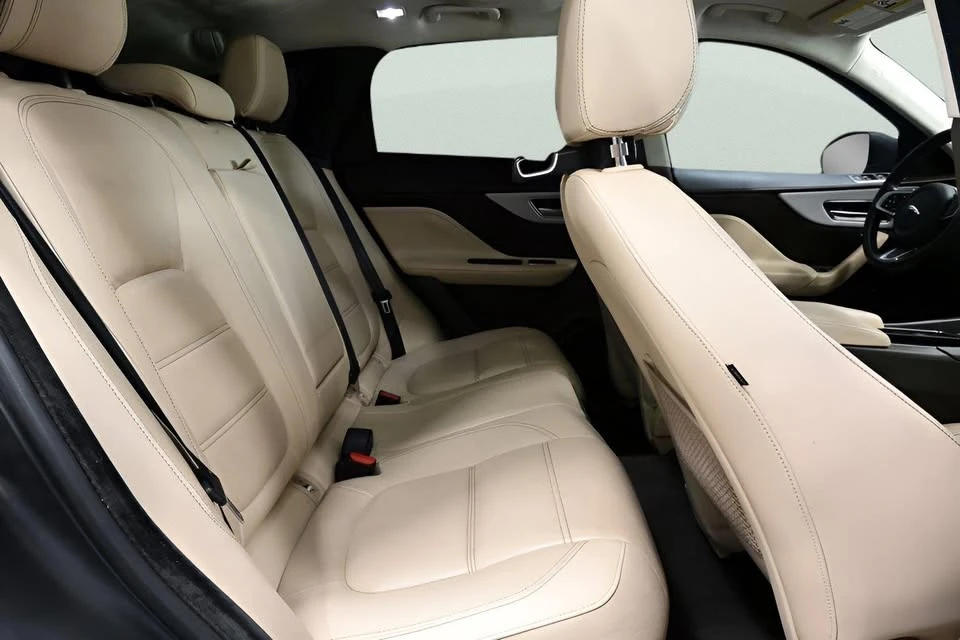 2020 Jaguar F-Pace - Image 19 of 20