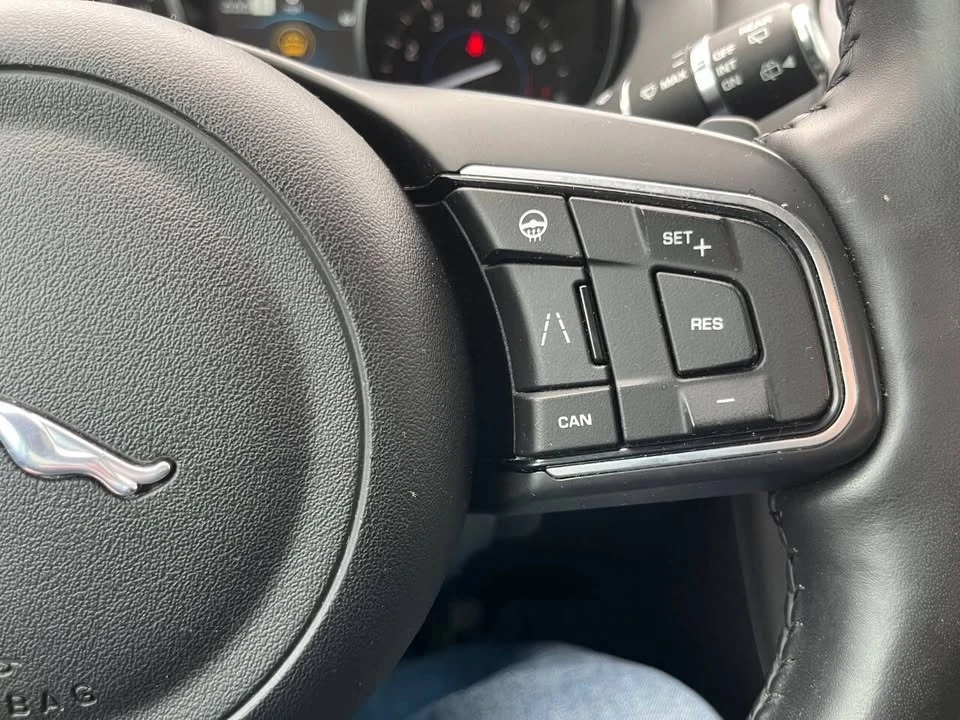 2020 Jaguar F-Pace - Image 17 of 19