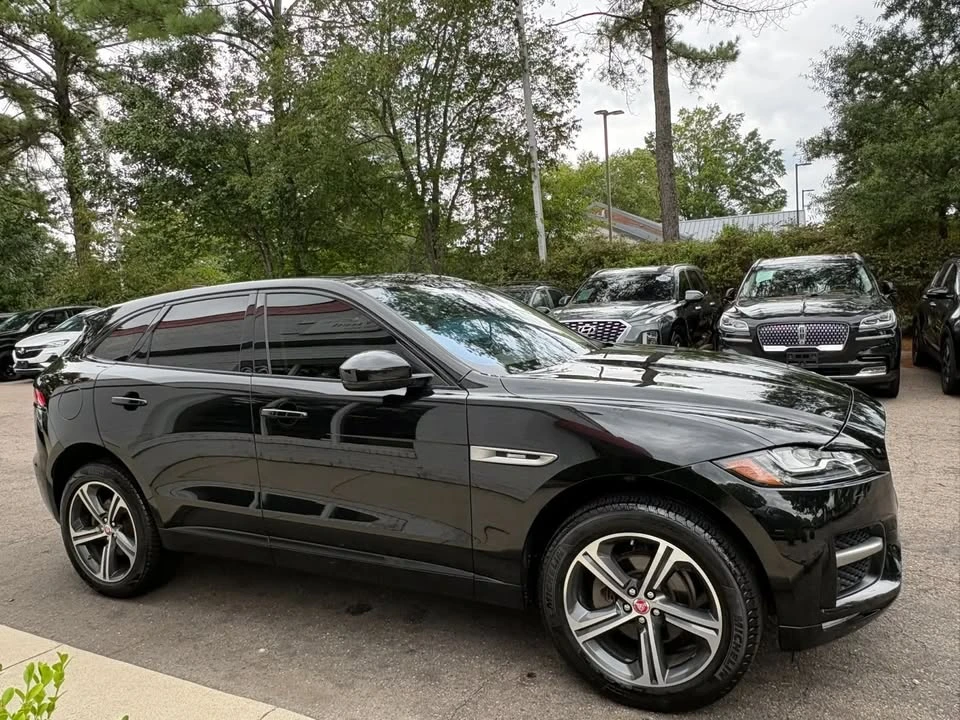 2020 Jaguar F-Pace - Image 5 of 20