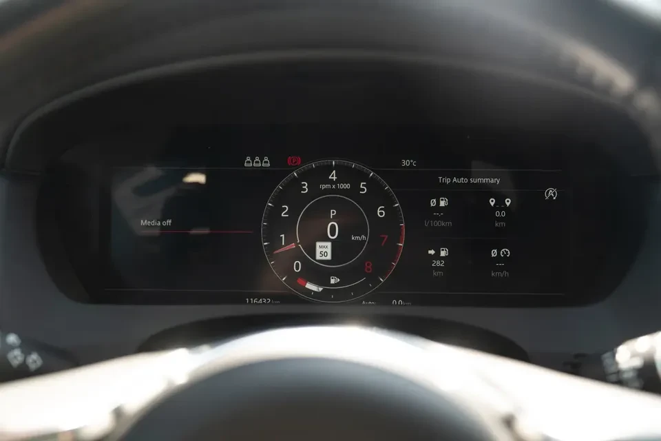 2020 Jaguar F-Pace - Image 11 of 20