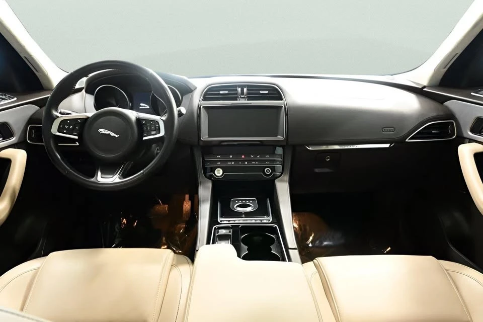 2020 Jaguar F-Pace - Image 13 of 20