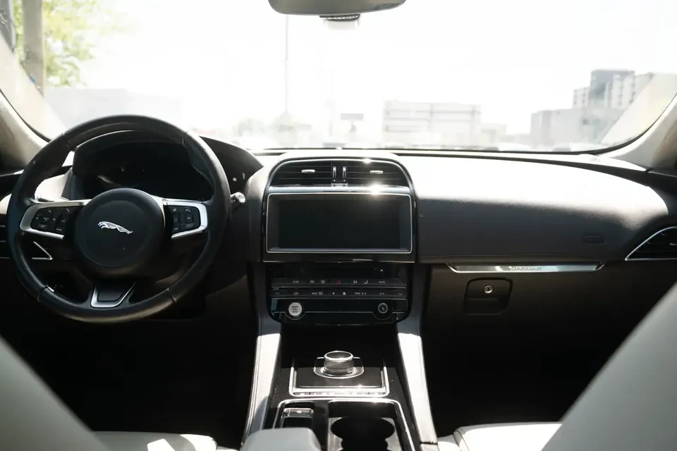 2020 Jaguar F-Pace - Image 20 of 20