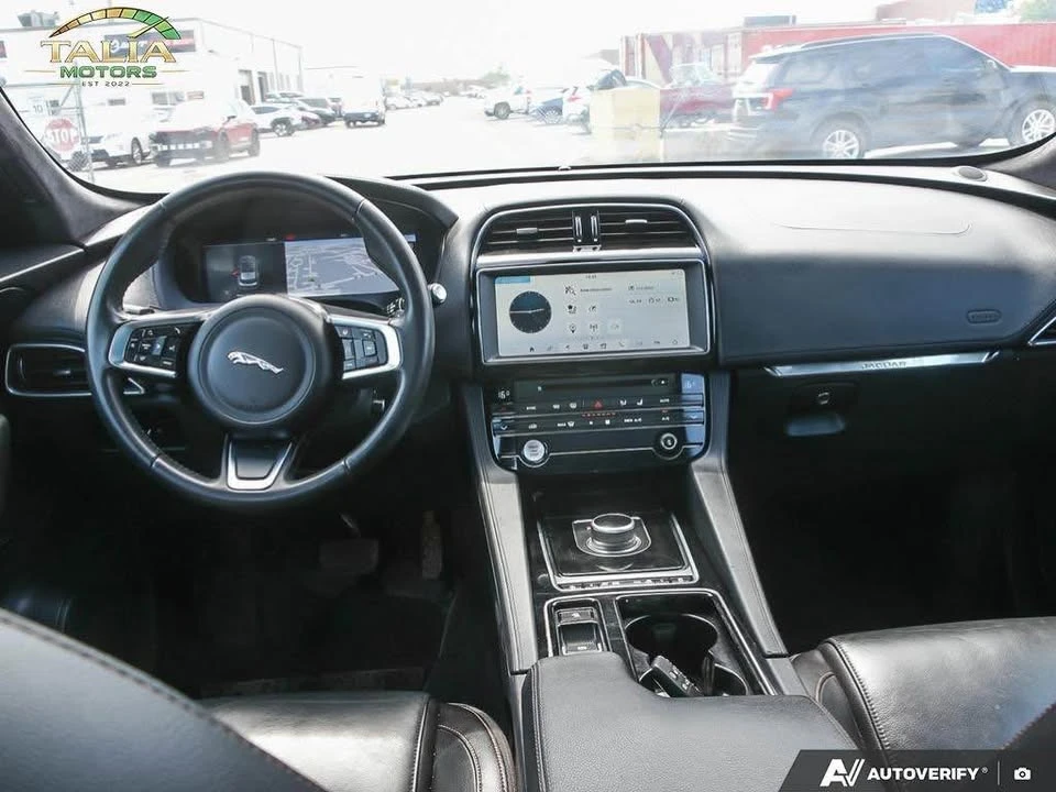 2020 Jaguar F-Pace - Image 10 of 20