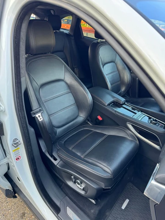 2020 Jaguar F-Pace - Image 14 of 20