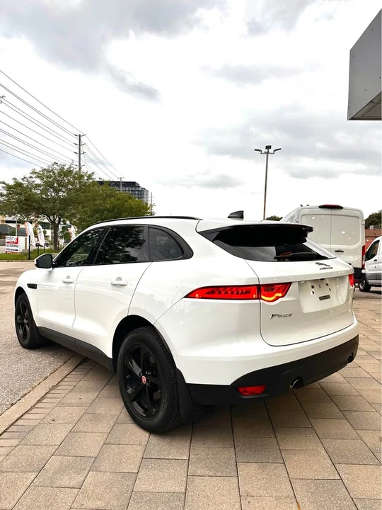 2020 Jaguar F-Pace - Image 3 of 19