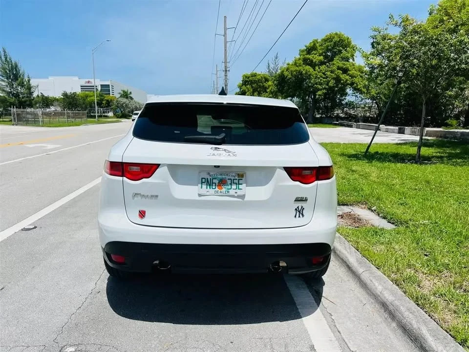 2020 Jaguar F-Pace - Image 3 of 6