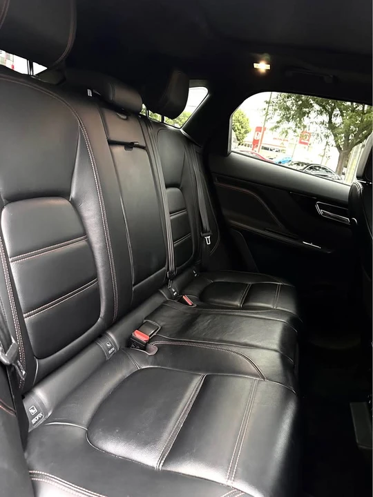 2020 Jaguar F-Pace - Image 17 of 19
