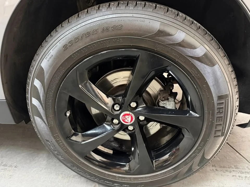 2020 Jaguar F-Pace - Image 7 of 20