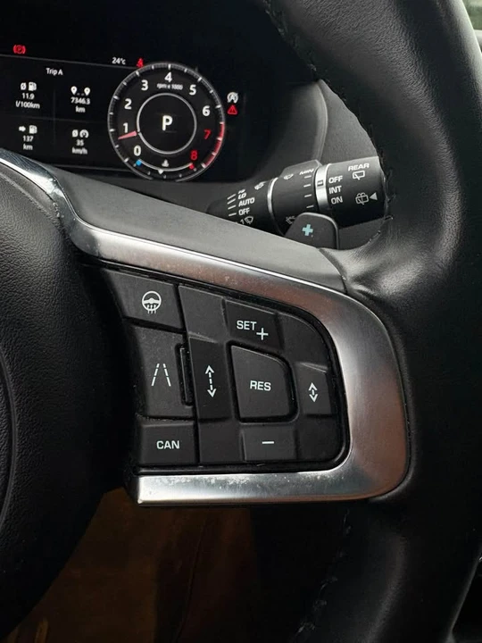 2020 Jaguar F-Pace - Image 12 of 19