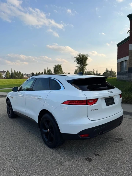2020 Jaguar F-Pace - Image 7 of 20