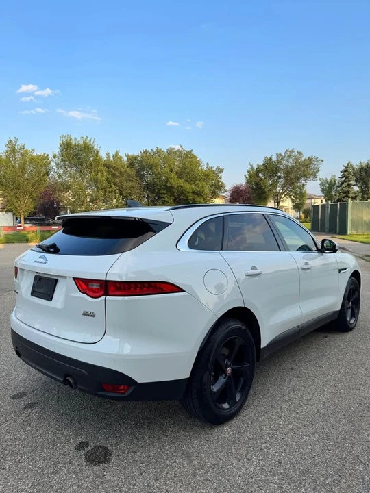 2020 Jaguar F-Pace - Image 5 of 20