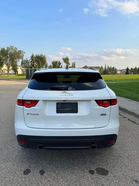 2020 Jaguar F-Pace - Image 6 of 20