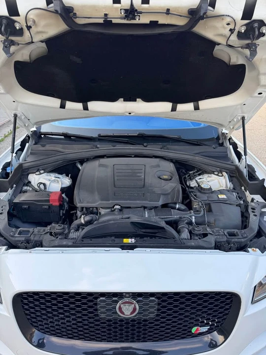 2020 Jaguar F-Pace - Image 10 of 20