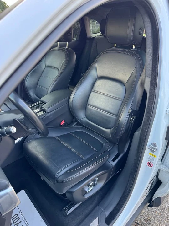 2020 Jaguar F-Pace - Image 11 of 20