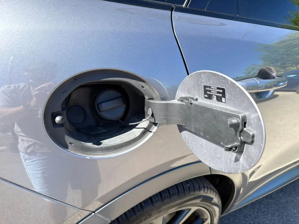 2020 Jaguar F-Pace - Image 17 of 20