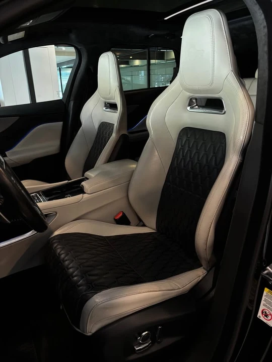 2020 Jaguar F-Pace - Image 3 of 14