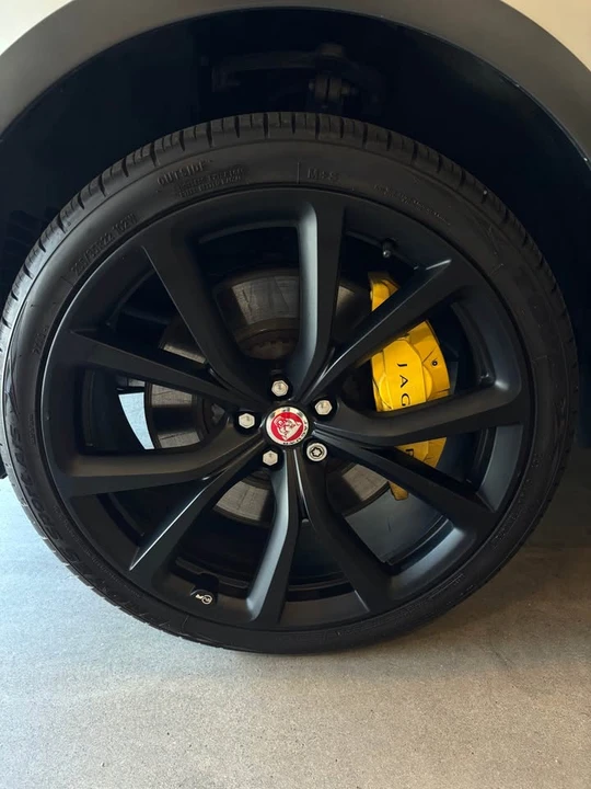 2020 Jaguar F-Pace - Image 13 of 14