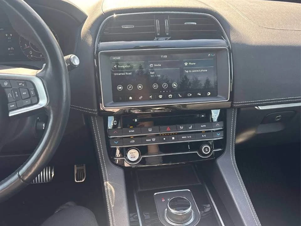 2020 Jaguar F-Pace - Image 7 of 9