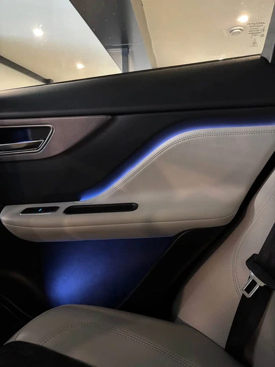 2020 Jaguar F-Pace - Image 8 of 14