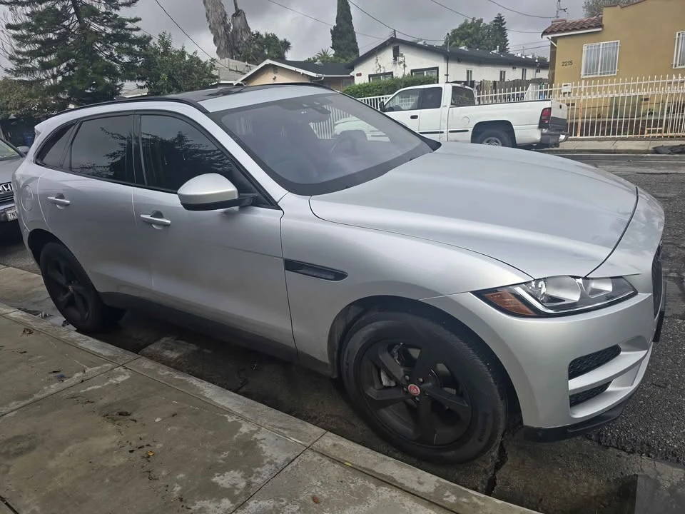 2020 Jaguar F-Pace - Image 2 of 10