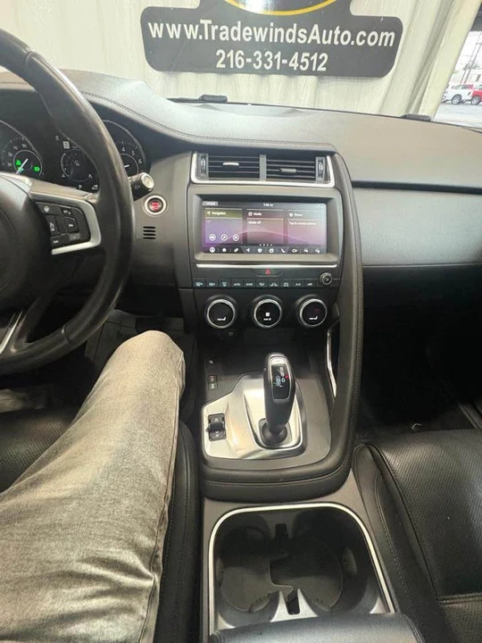 2020 Jaguar F-Pace - Image 10 of 15