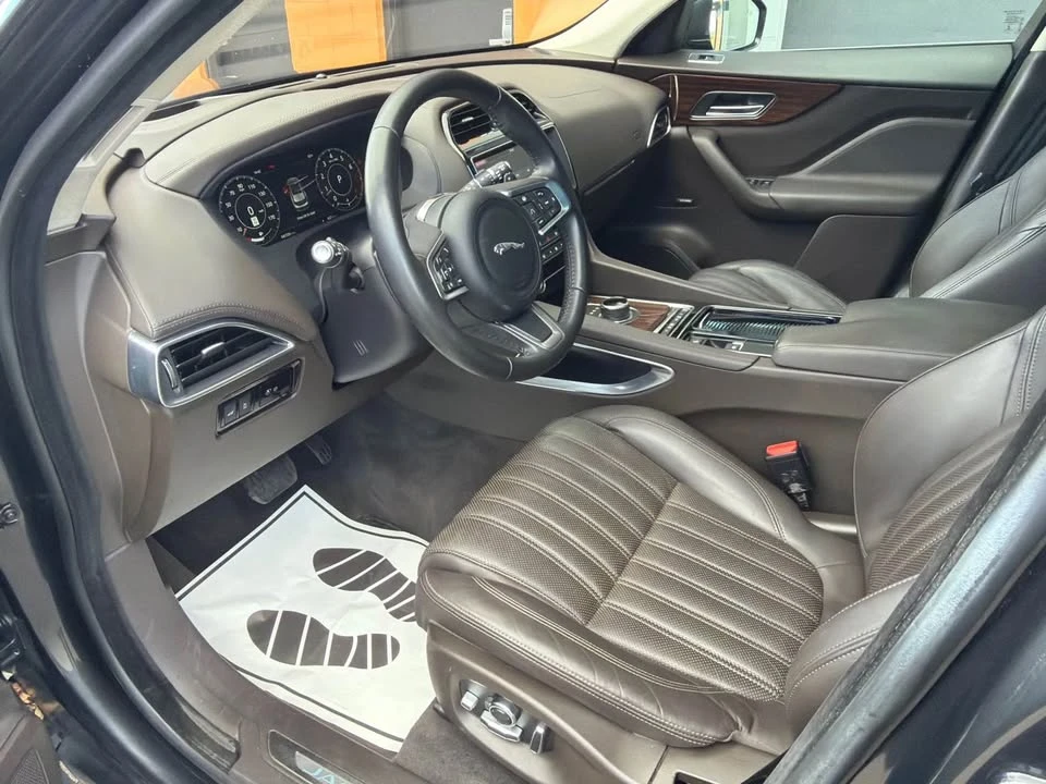 2020 Jaguar F-Pace - Image 5 of 8