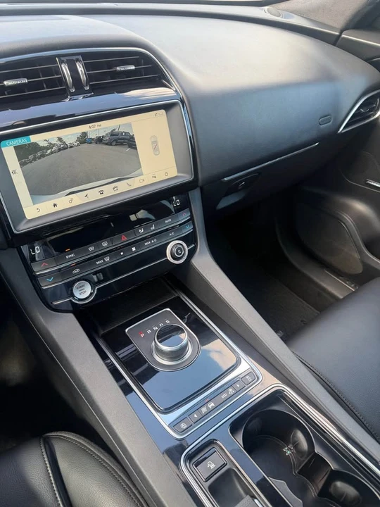 2020 Jaguar F-Pace - Image 6 of 6