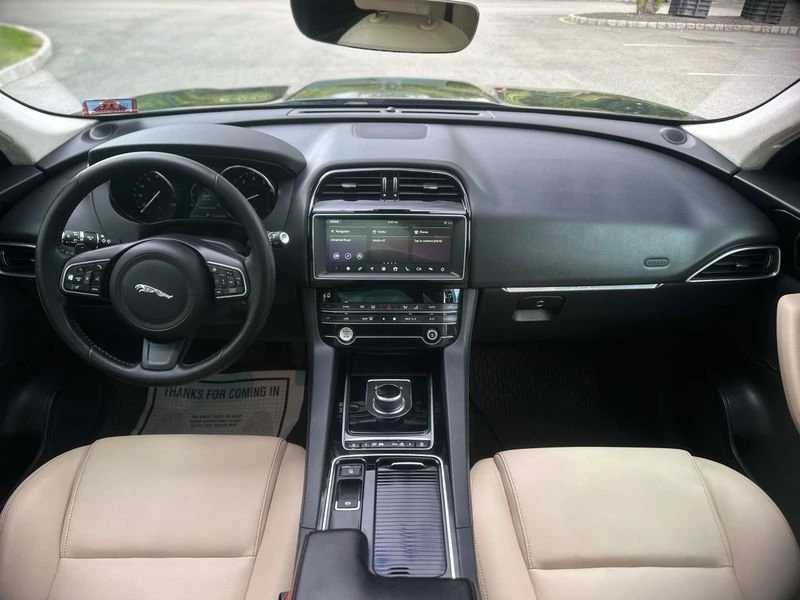 2020 Jaguar F-Pace - Image 17 of 18