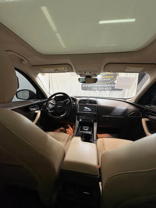2020 Jaguar F-Pace - Image 16 of 18